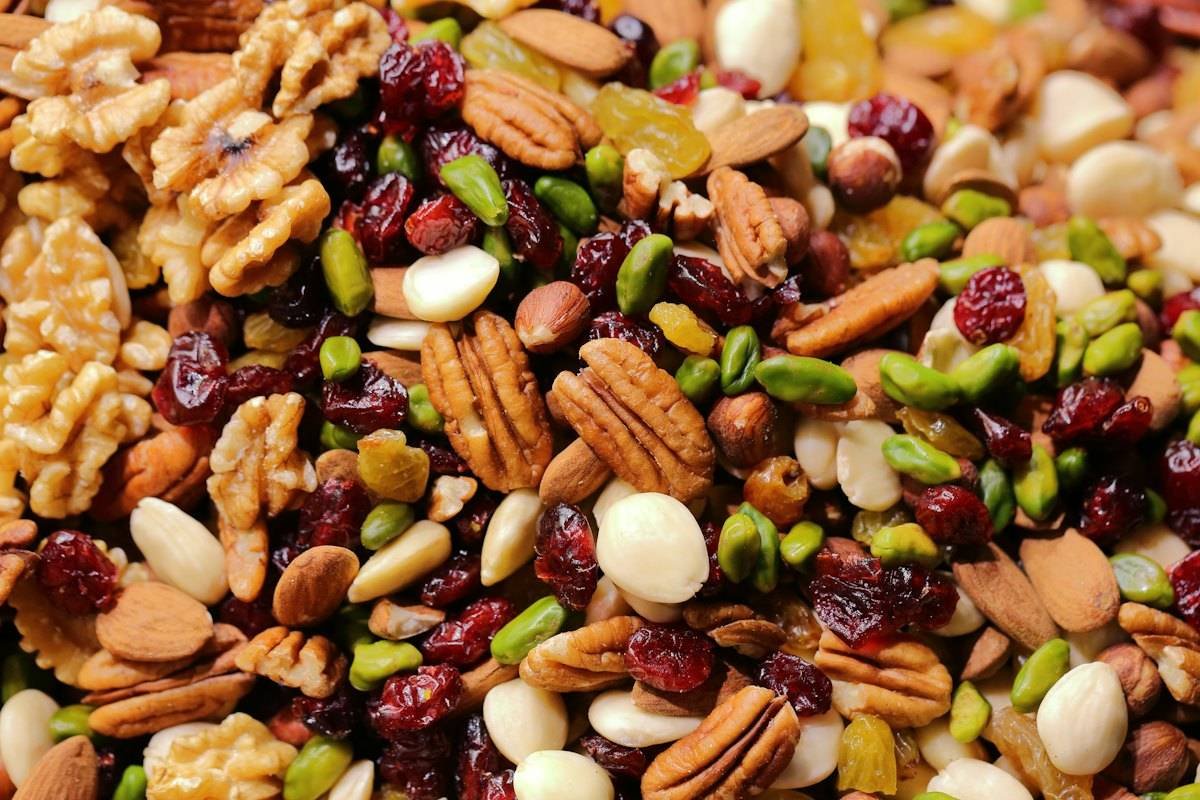 A mix of almonds, walnuts, pistachios and dried fruit