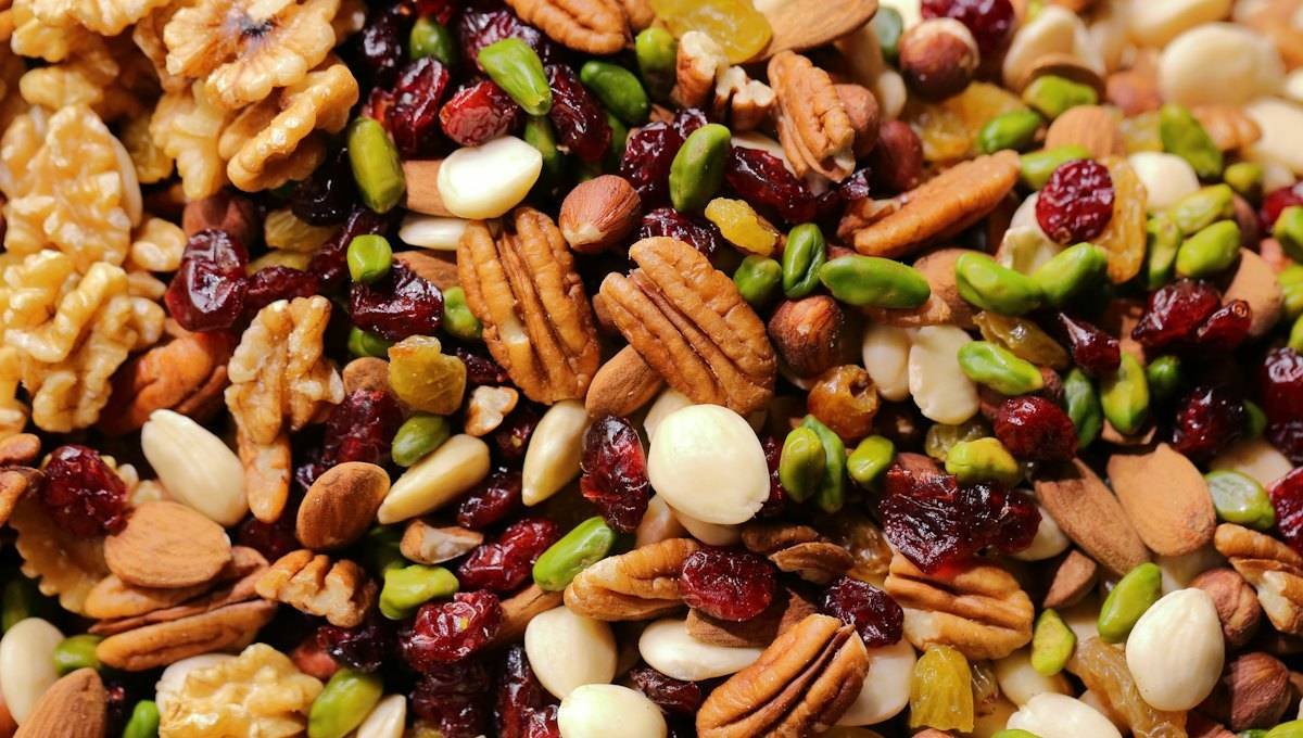 A mix of almonds, walnuts, pistachios and dried fruit